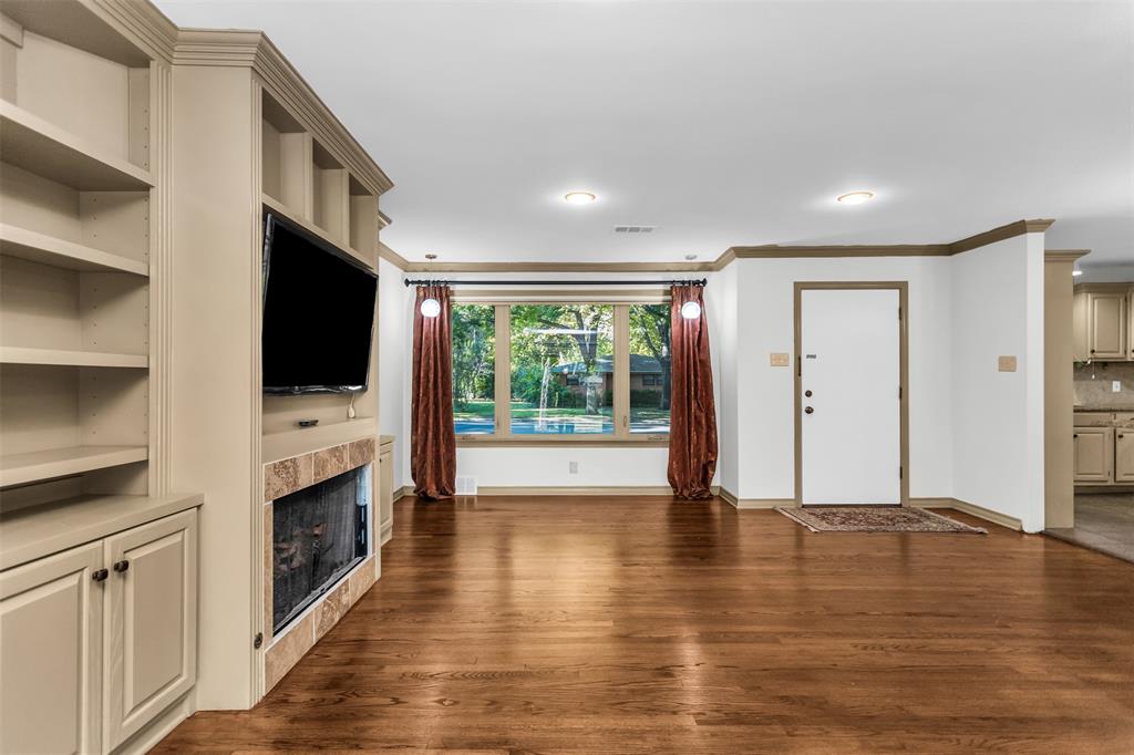 924 Sylvania Drive, Dallas, TX 75218