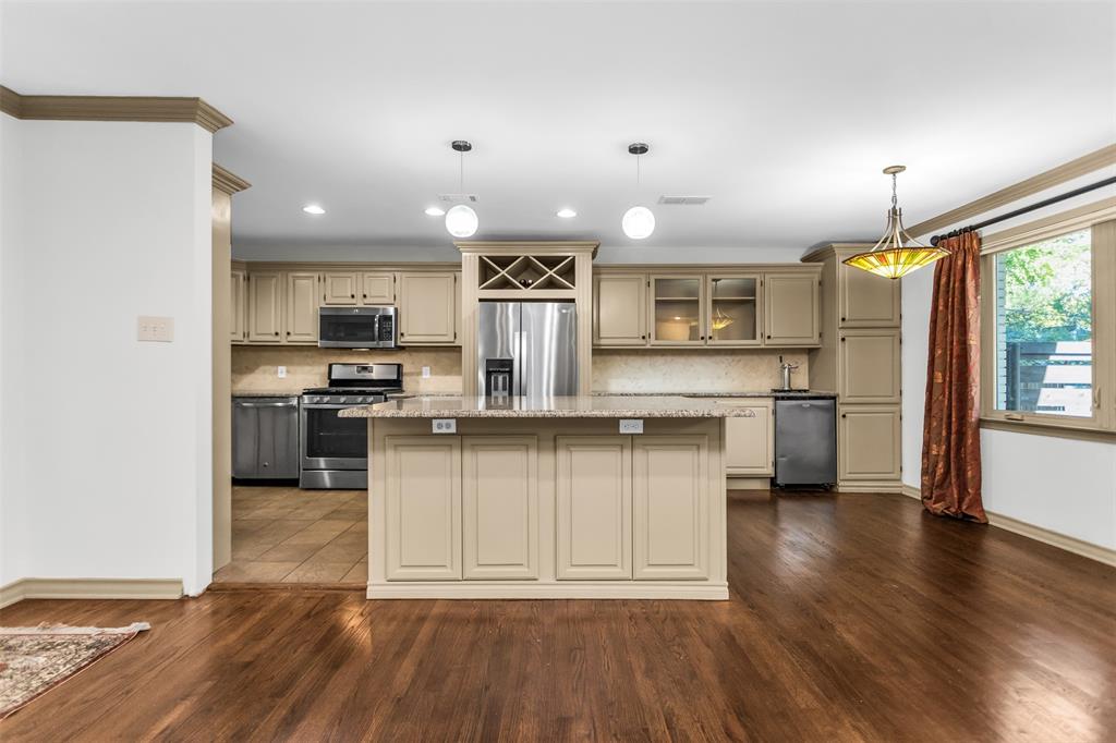 924 Sylvania Drive, Dallas, TX 75218
