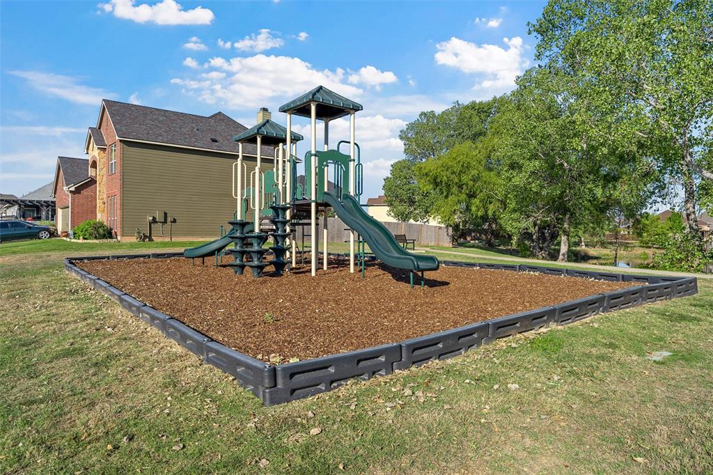 Neighnorhood playground