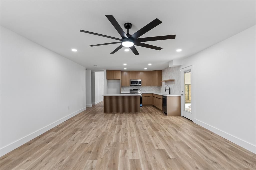 717 Bluebonnet Drive, Grand Prairie, TX 75052