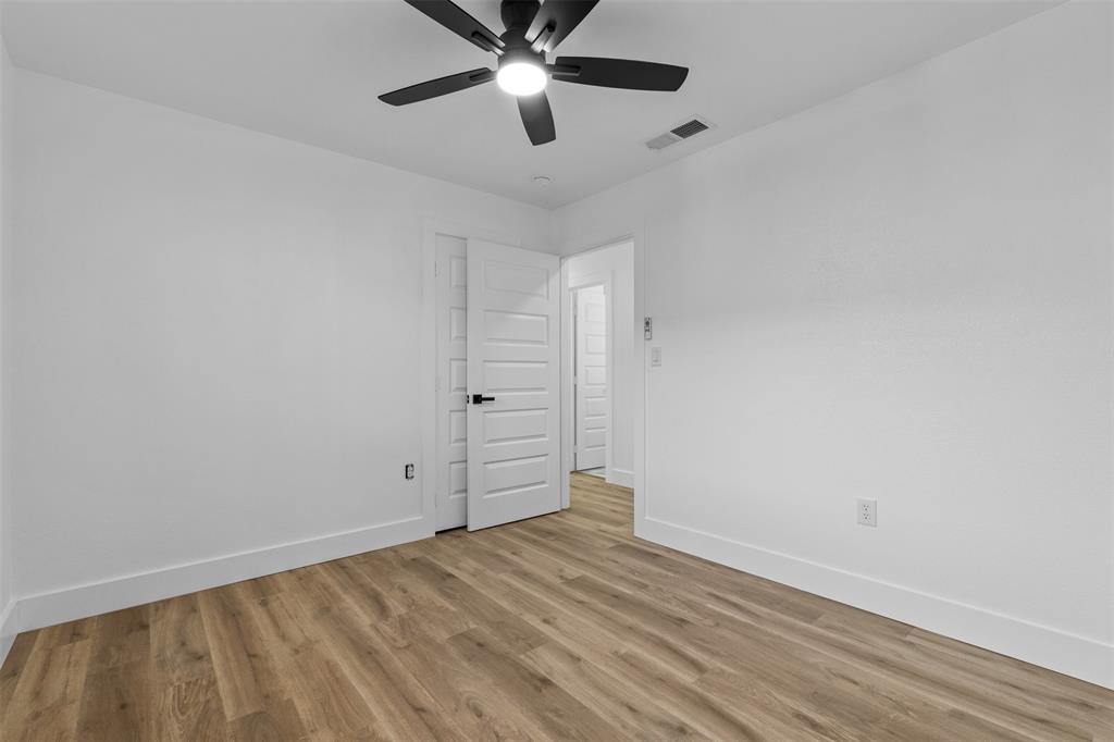 717 Bluebonnet Drive, Grand Prairie, TX 75052