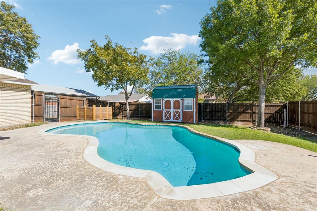 1902 Edna Smith Drive, Garland, TX 75040