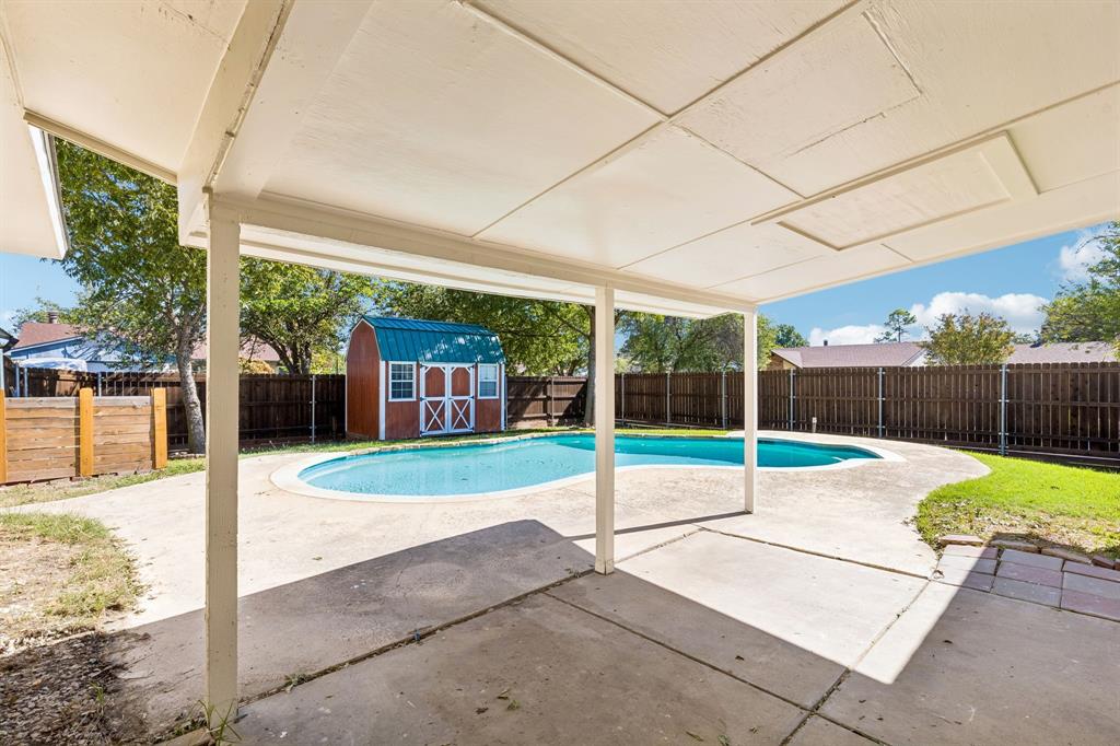 1902 Edna Smith Drive, Garland, TX 75040