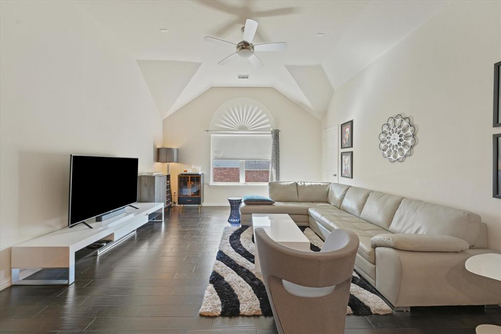 10404 Mateo Trail, Irving, TX 75063