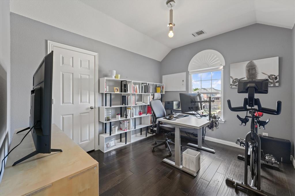 10404 Mateo Trail, Irving, TX 75063
