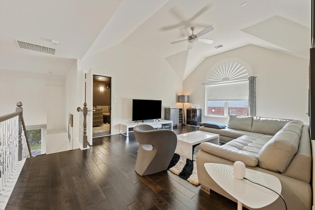 10404 Mateo Trail, Irving, TX 75063