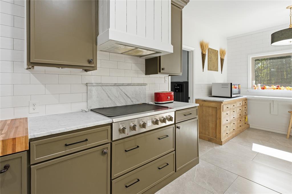 22676 Diamond Bay Drive, Frankston, TX 75763