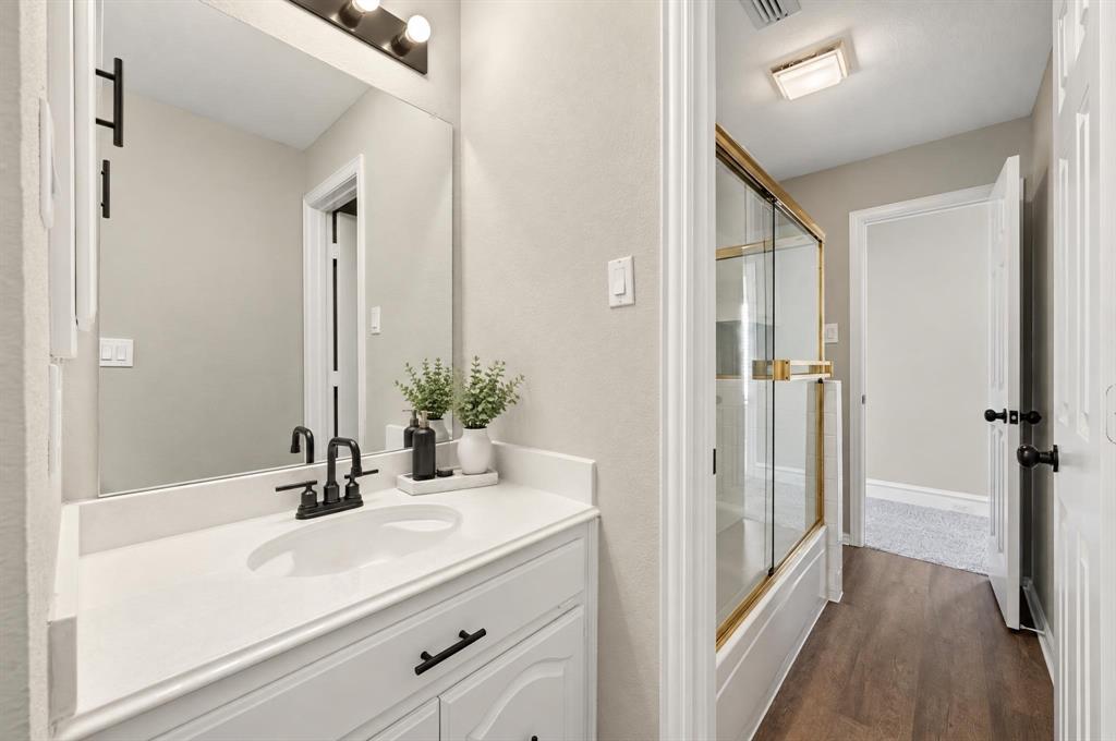 18003 Benchmark Drive, Dallas, TX 75252