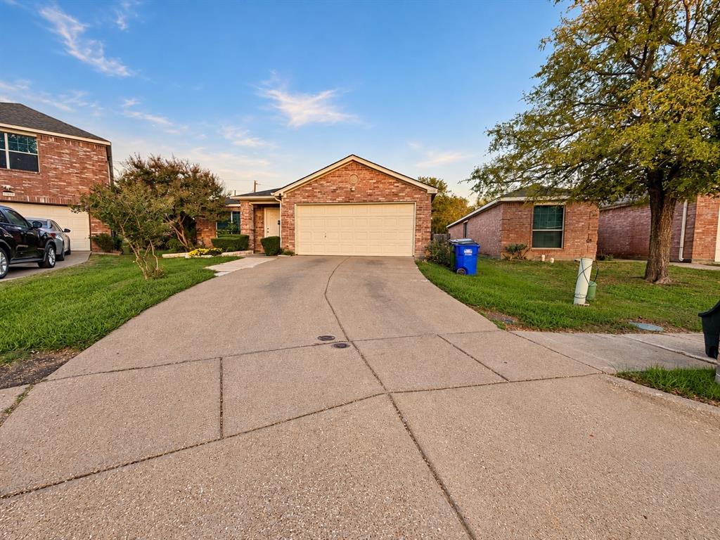 3308 Knoll Trail, Balch Springs, TX 75180