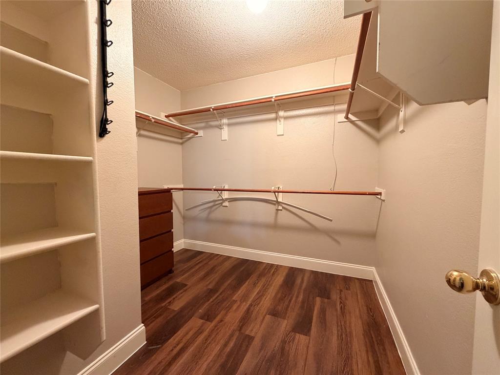 3308 Knoll Trail, Balch Springs, TX 75180