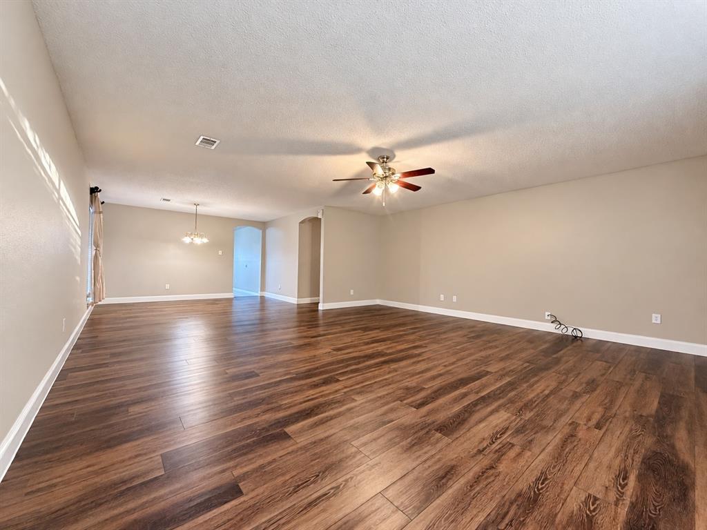 3308 Knoll Trail, Balch Springs, TX 75180