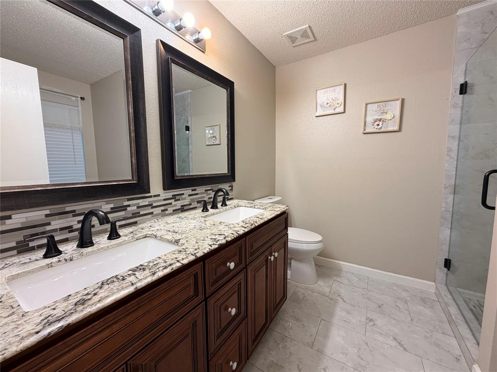 3308 Knoll Trail, Balch Springs, TX 75180