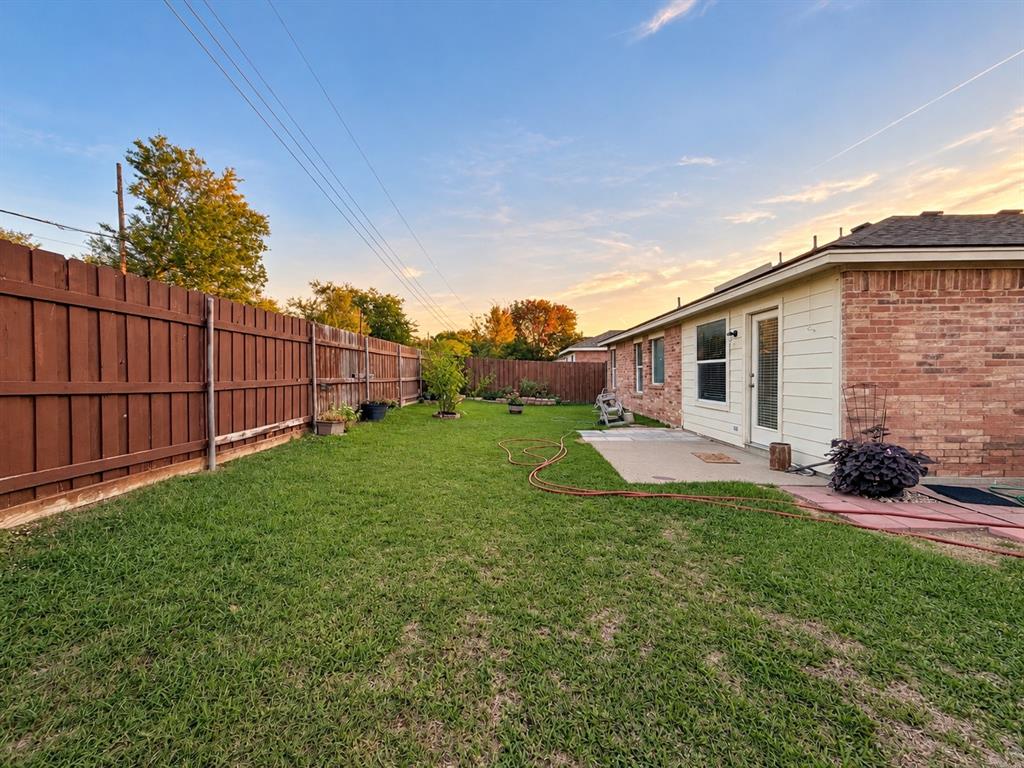 3308 Knoll Trail, Balch Springs, TX 75180