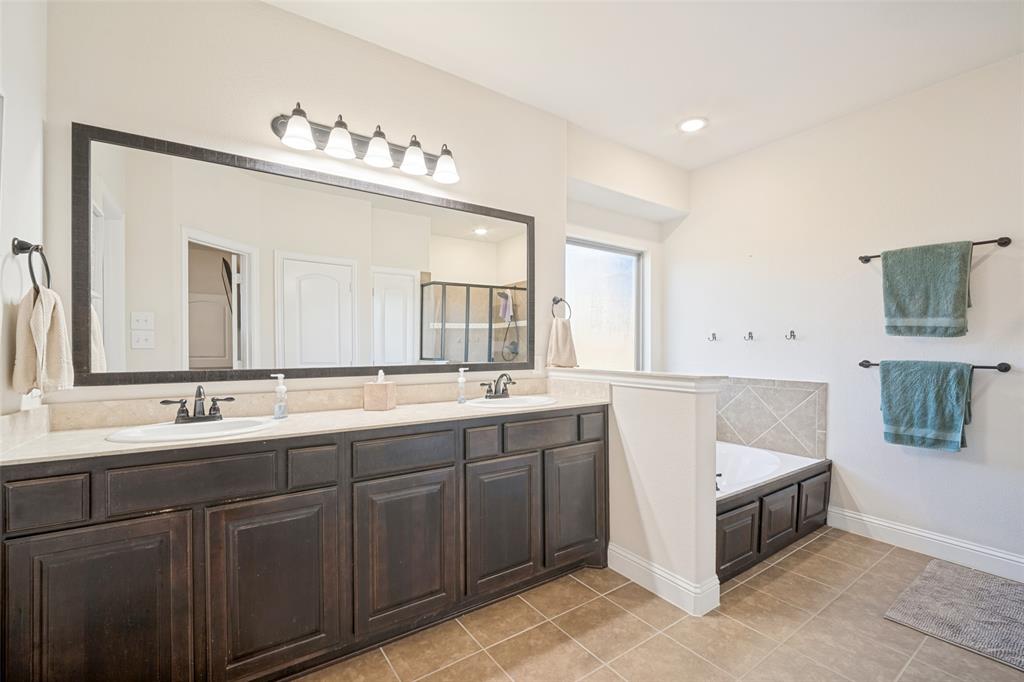 863 Mccall Drive, Fate, TX 75087