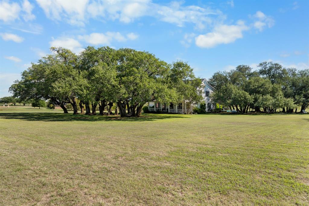 1540 Austin Hines Drive, China Spring, TX 76633
