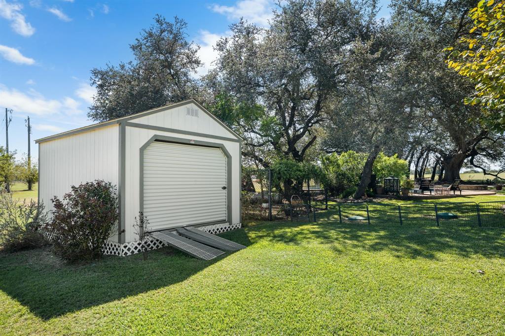 1540 Austin Hines Drive, China Spring, TX 76633