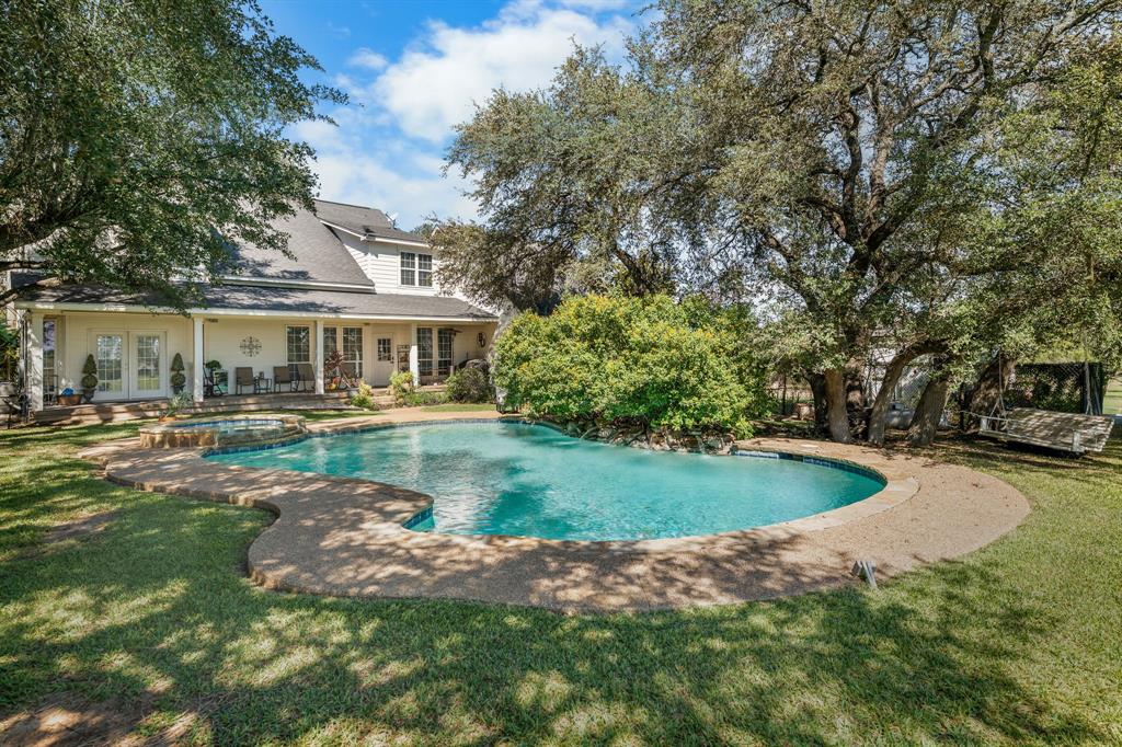 1540 Austin Hines Drive, China Spring, TX 76633
