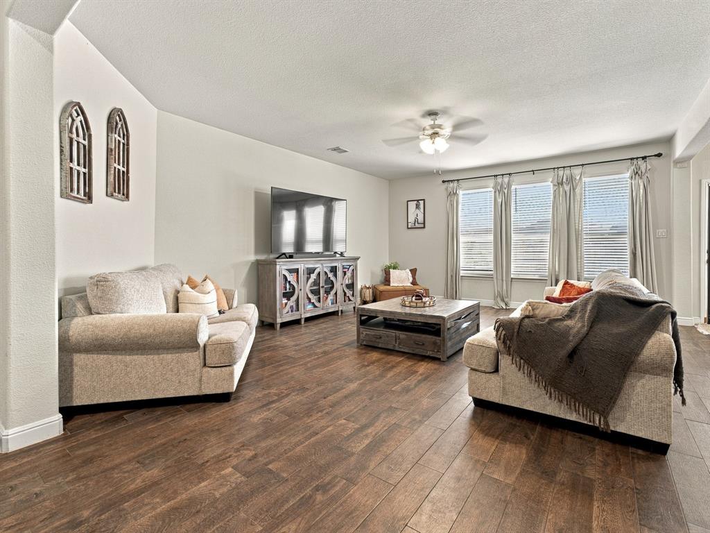 1505 Seabiscuit Drive, Granbury, TX 76049