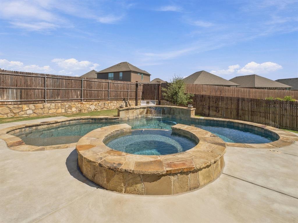 1505 Seabiscuit Drive, Granbury, TX 76049