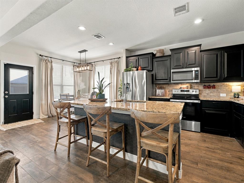 1505 Seabiscuit Drive, Granbury, TX 76049