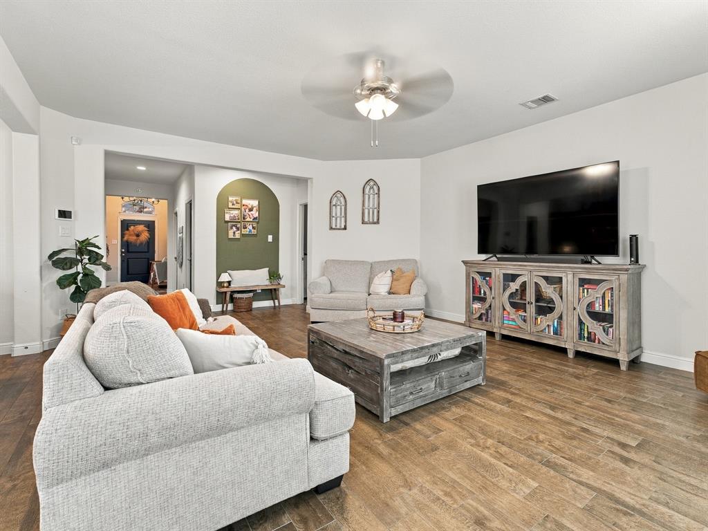 1505 Seabiscuit Drive, Granbury, TX 76049