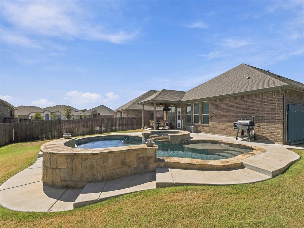 1505 Seabiscuit Drive, Granbury, TX 76049