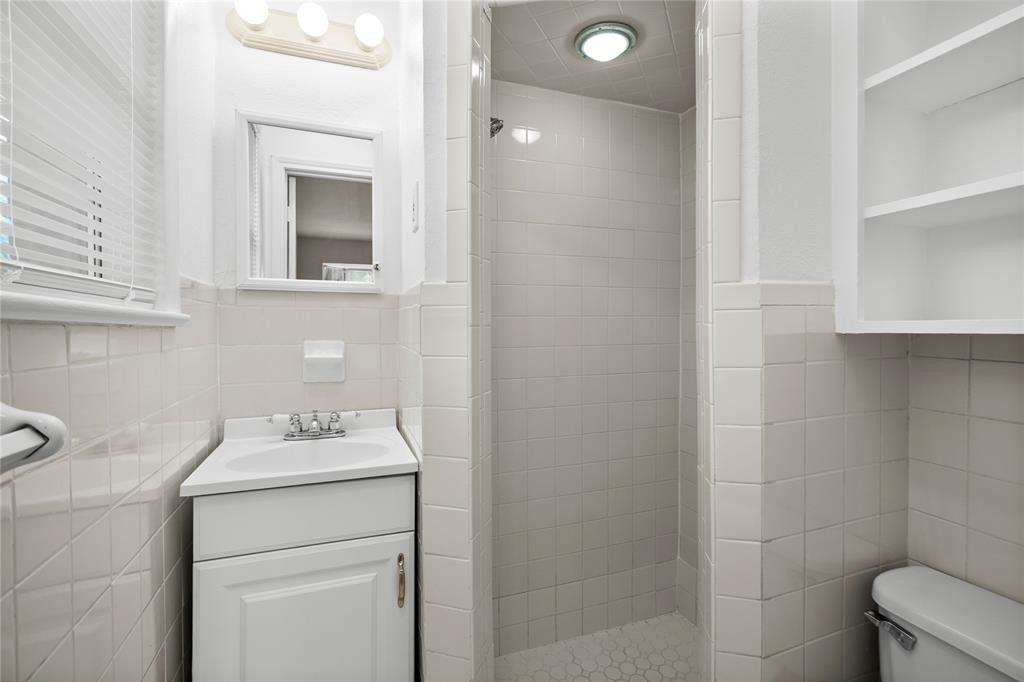 6439 Fisher Road, Dallas, TX 75214