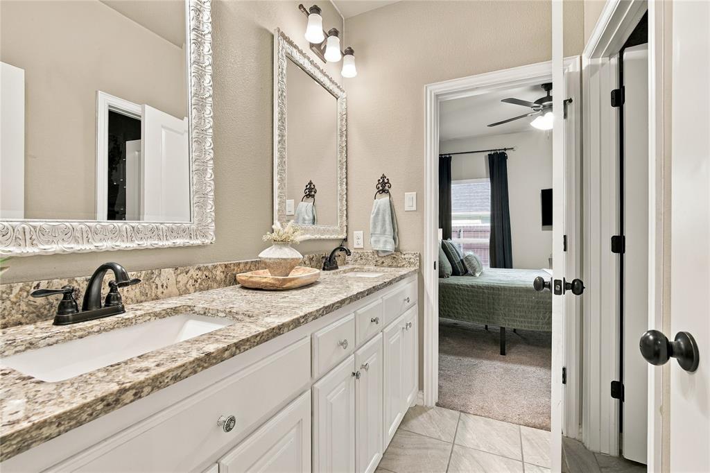 105 Piper Parkway, Waxahachie, TX 75165