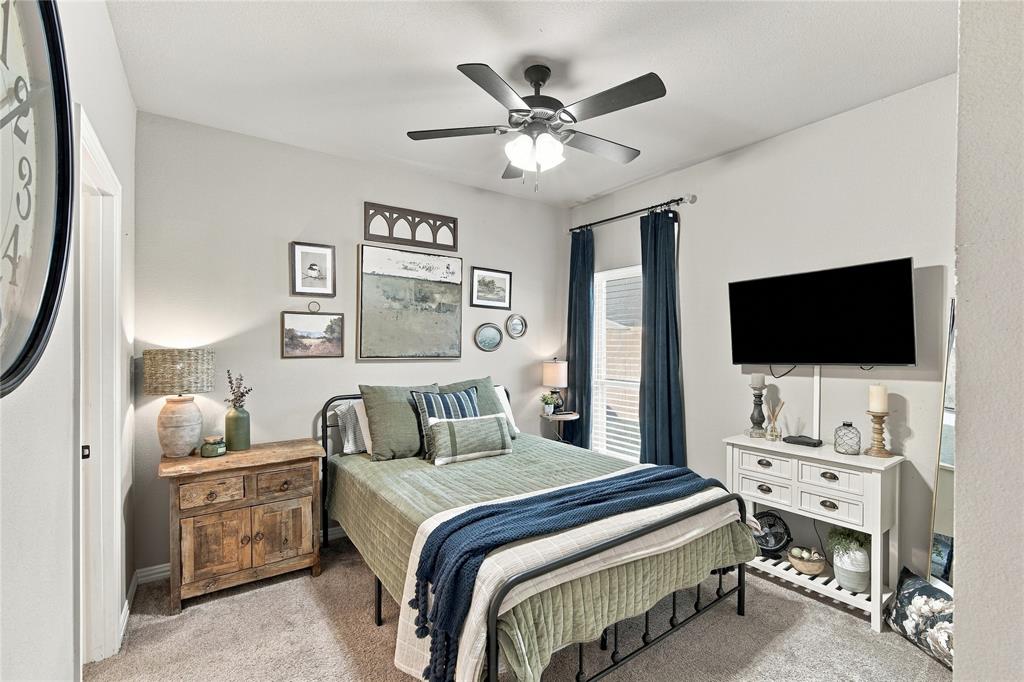 105 Piper Parkway, Waxahachie, TX 75165