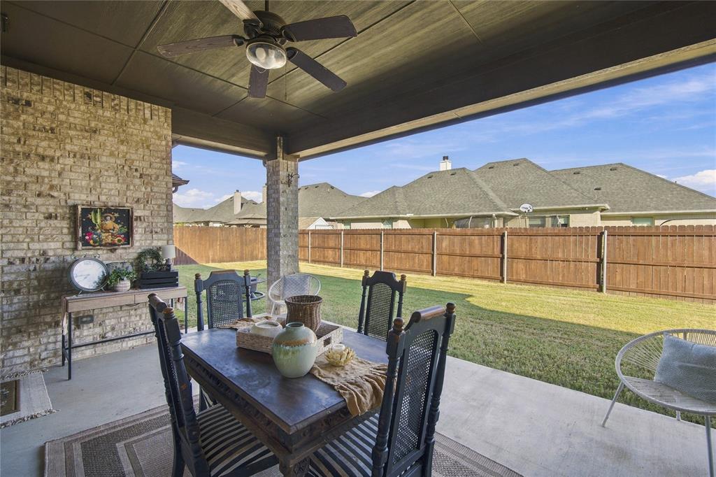 105 Piper Parkway, Waxahachie, TX 75165