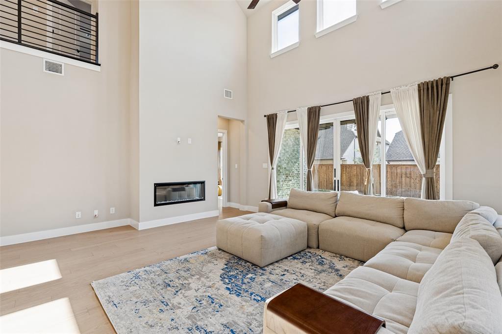 9282 Spindletree Drive, Frisco, TX 75035