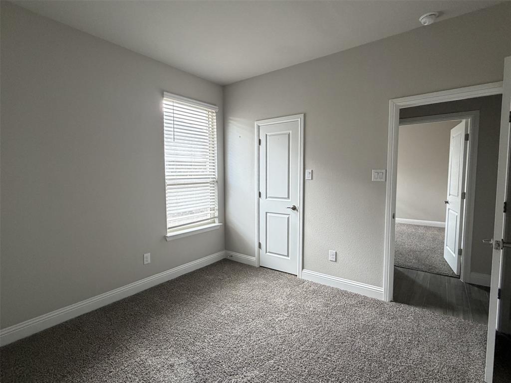 Reverse view shows off the walk-in closet.