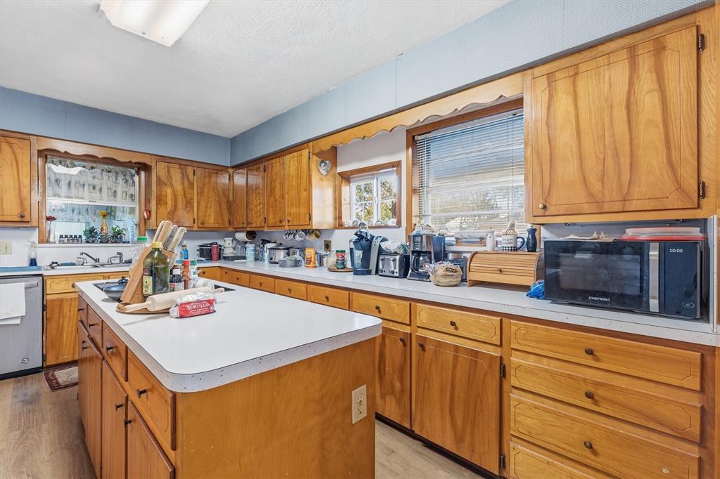 702 Patterson Street, Campbell, TX 75422