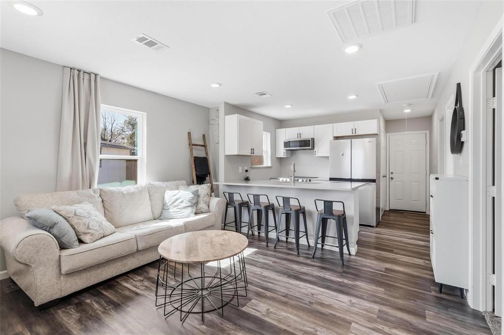 2637 Pine Street, Dallas, TX 75215