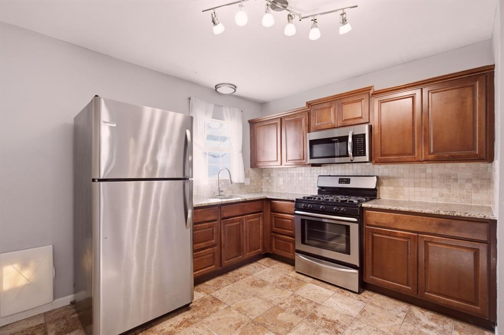 9360 N County Road, Frisco, TX 75033
