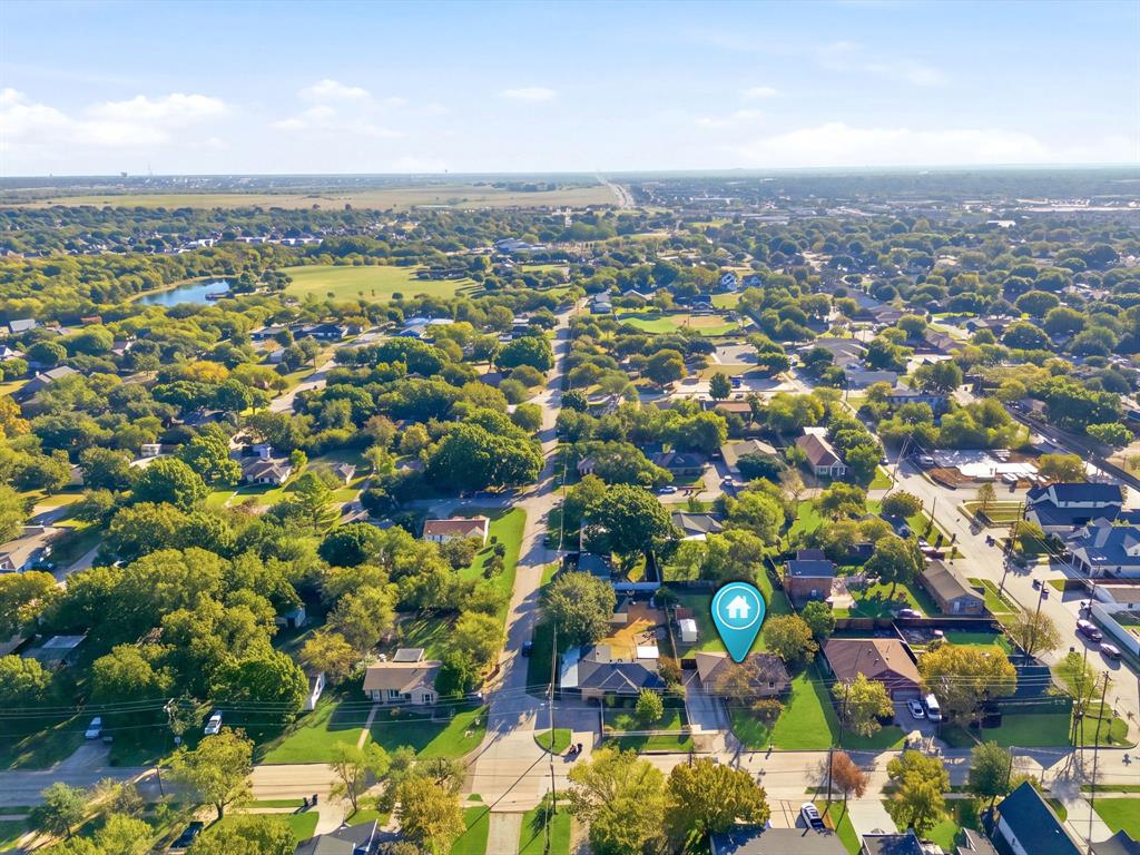 a few blocks from commons park