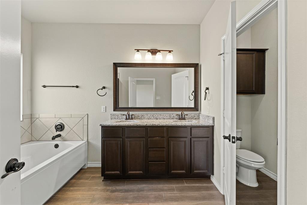 1117 Drummond Circle, Woodway, TX 76712