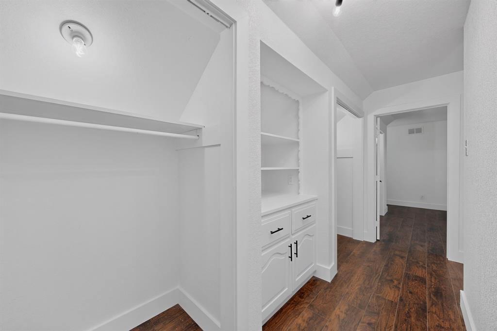 550 Glen Oaks Boulevard, Dallas, TX 75232
