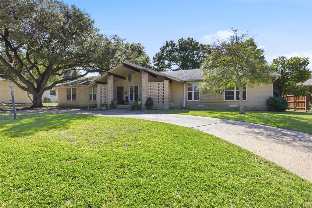 7806 Woodstone Lane, Dallas, TX 75248
