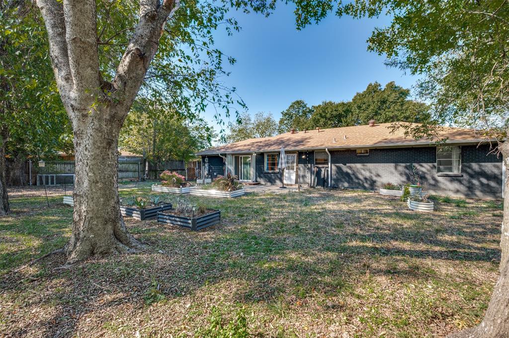 1822 Glenn Lane, Glenn Heights, TX 75154