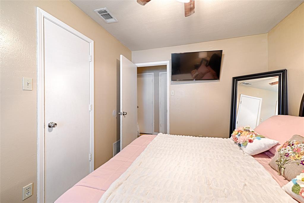 305 Tejas Drive, Glenn Heights, TX 75154