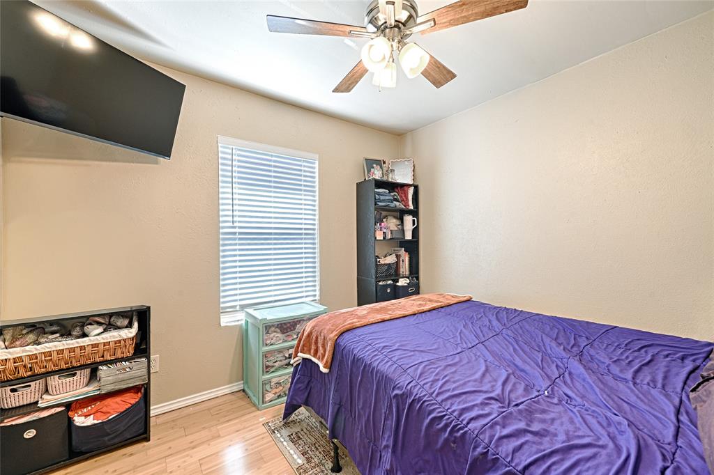 Bedroom/Office