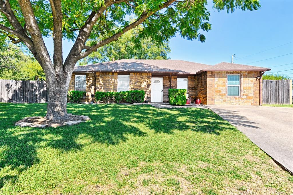 305 Tejas Drive, Glenn Heights, TX 75154
