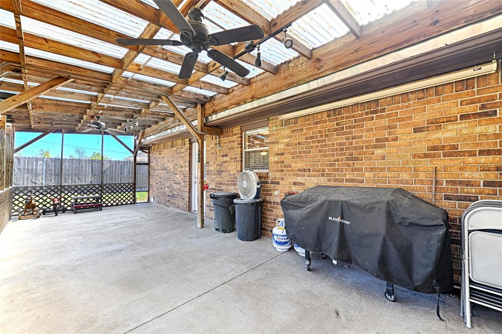 305 Tejas Drive, Glenn Heights, TX 75154