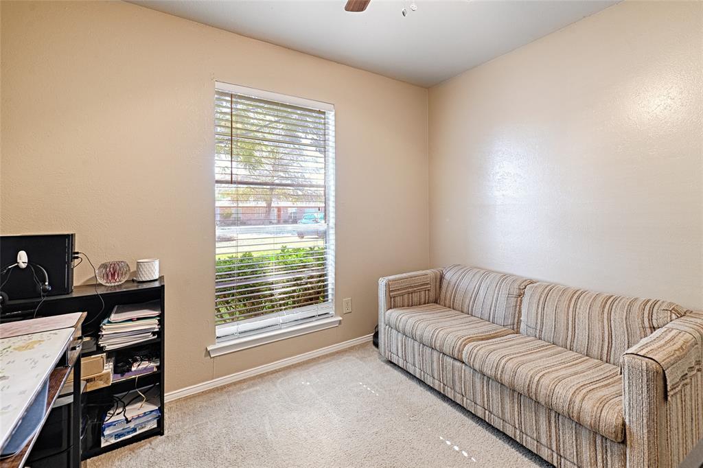 305 Tejas Drive, Glenn Heights, TX 75154