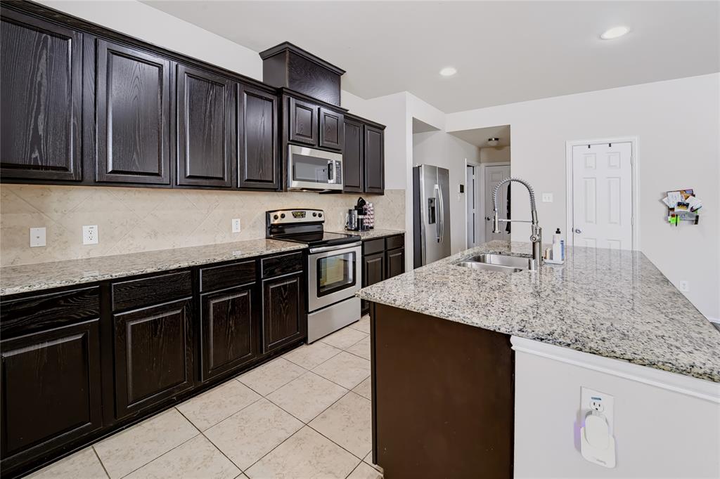 513 Highland Fairway Lane, Wylie, TX 75098