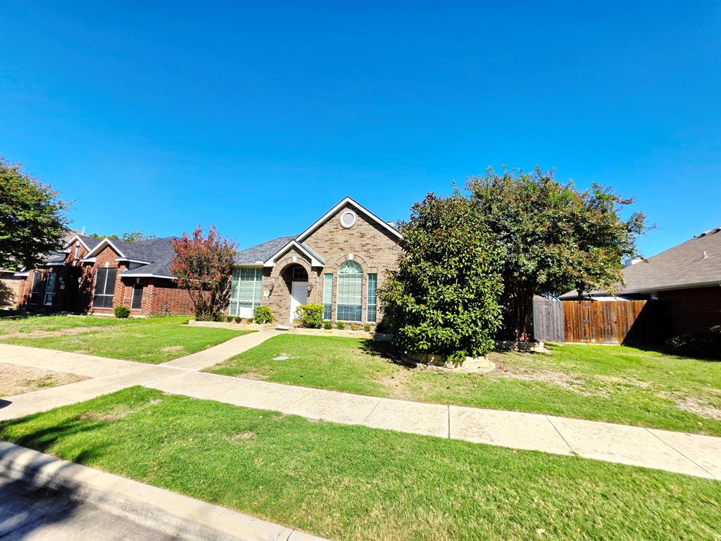 3205 Hamlett Lane, Garland, TX 75043