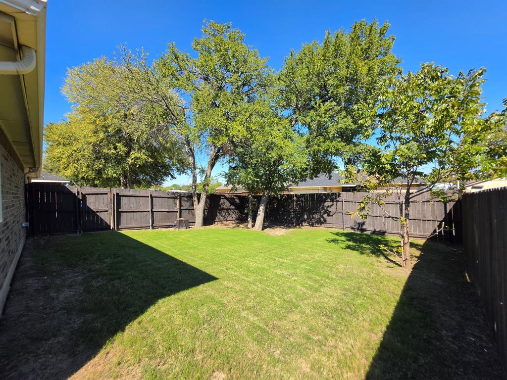 3205 Hamlett Lane, Garland, TX 75043
