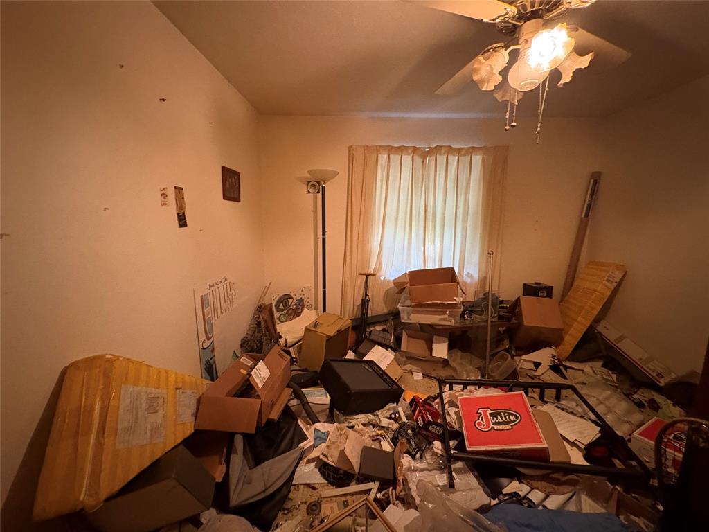 1001 N Cockrell Hill Road, DeSoto, TX 75115