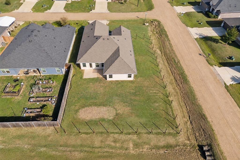 146 Lawndale Lane, Mabank, TX 75147